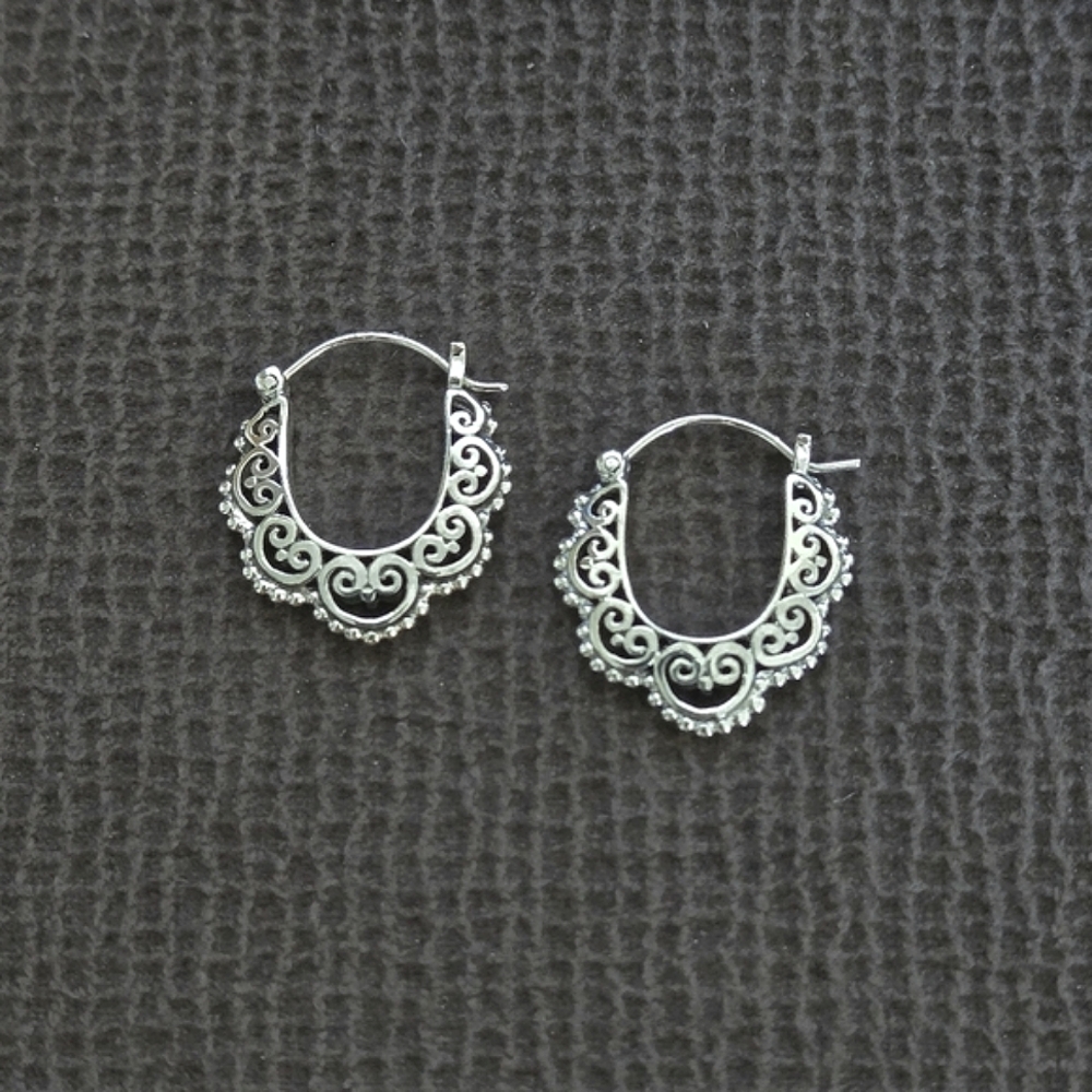 Annika Witt Small Sterling Silver🤍 Bali🇲🇨 Tribal Earrings - Picture 9 of 16